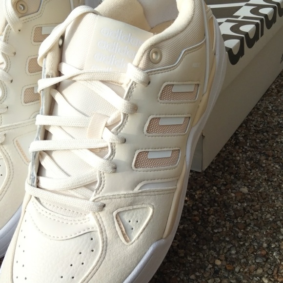 adidas MIDCITY LOW SHOES - Picture 10 of 13